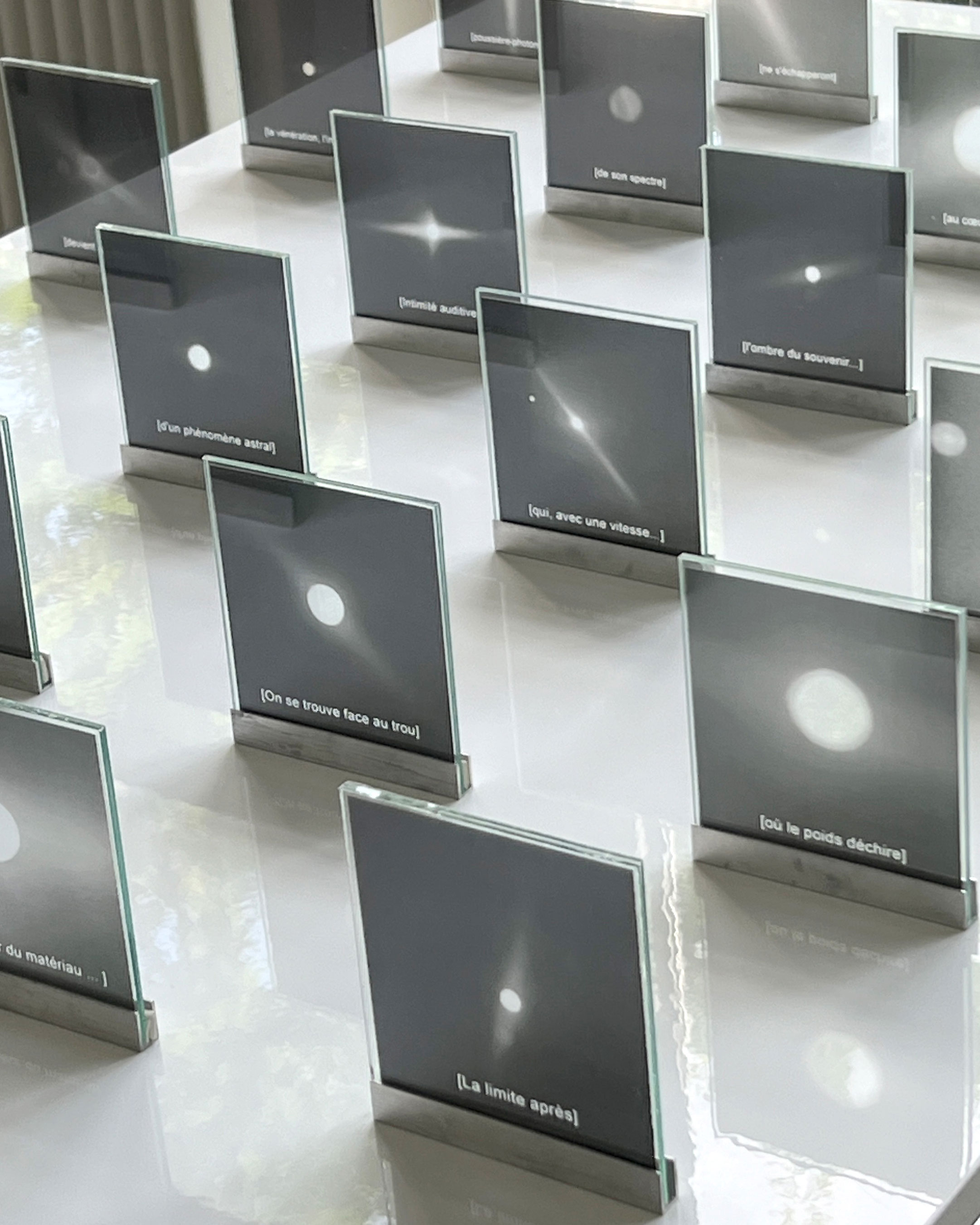 24 soleils  travers une obsidienne avec sous-titres adapts, 2024